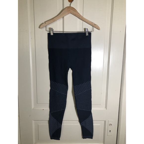 Spanx Look At Me Now Seamless Moto Leggings Indigo Sky Size Small - Picture 3 of 3